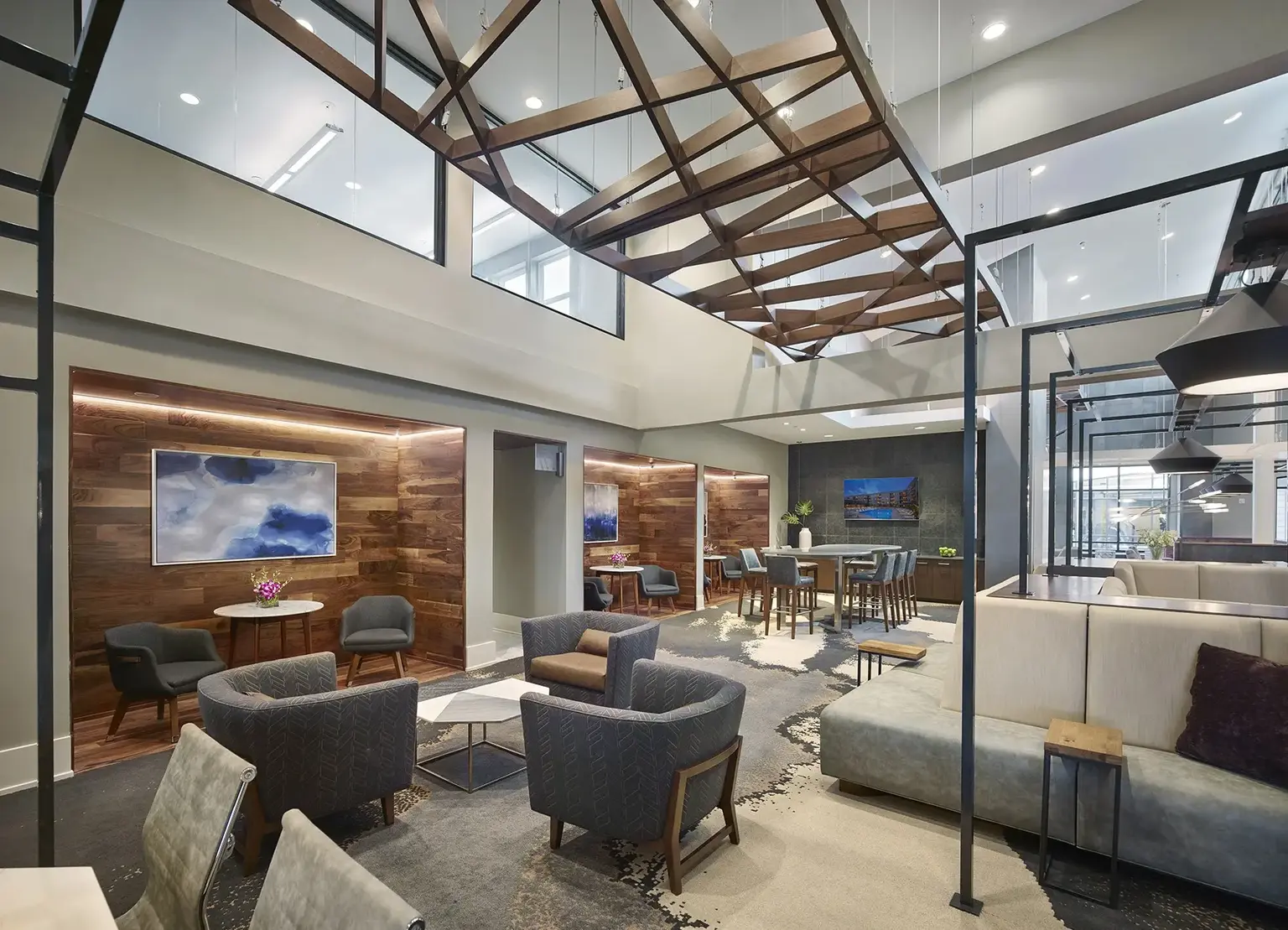 AVE King of Prussia apartment lounge with bright lighting and many seating options and nooks