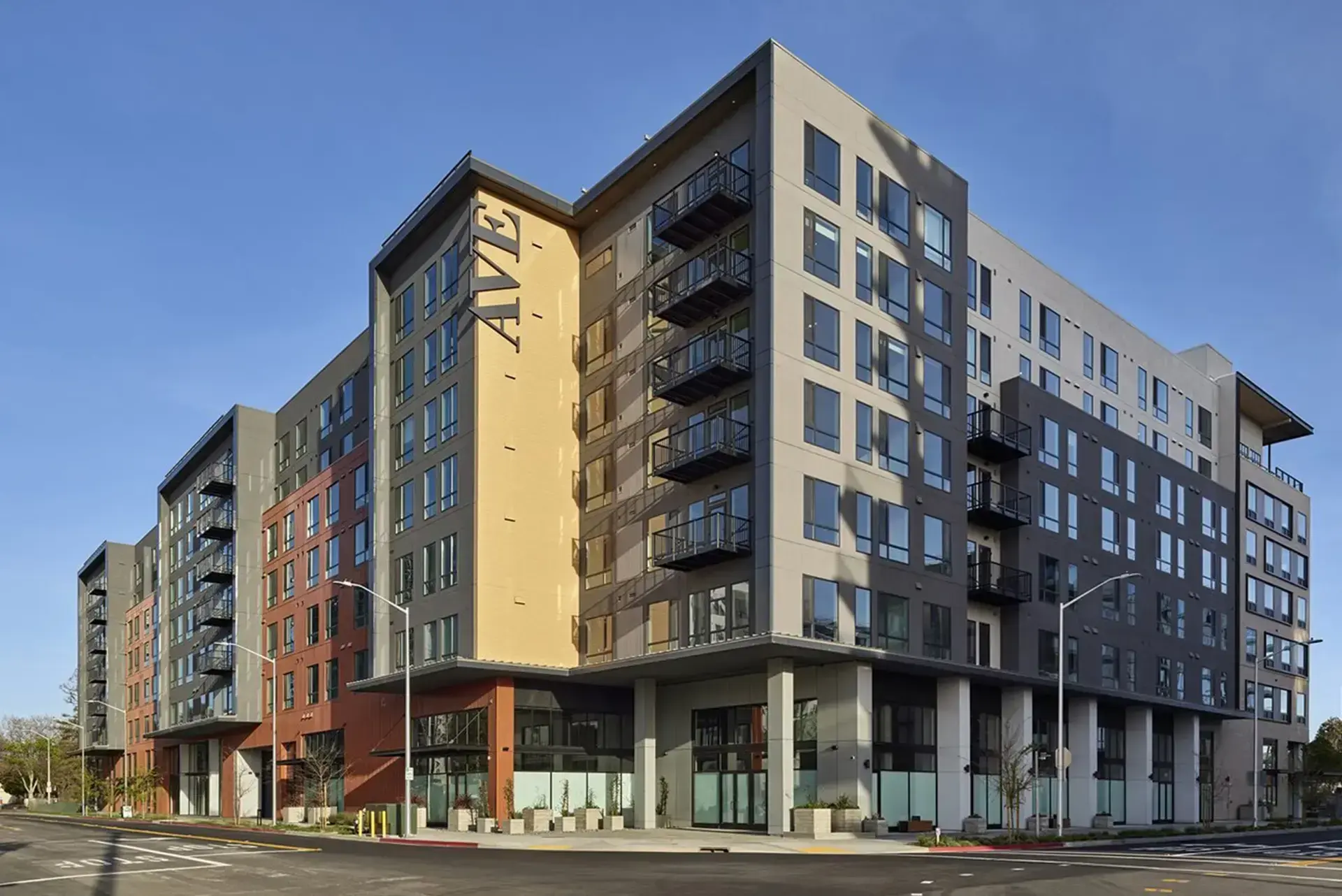 AVE Santa Clara Exterior view day time