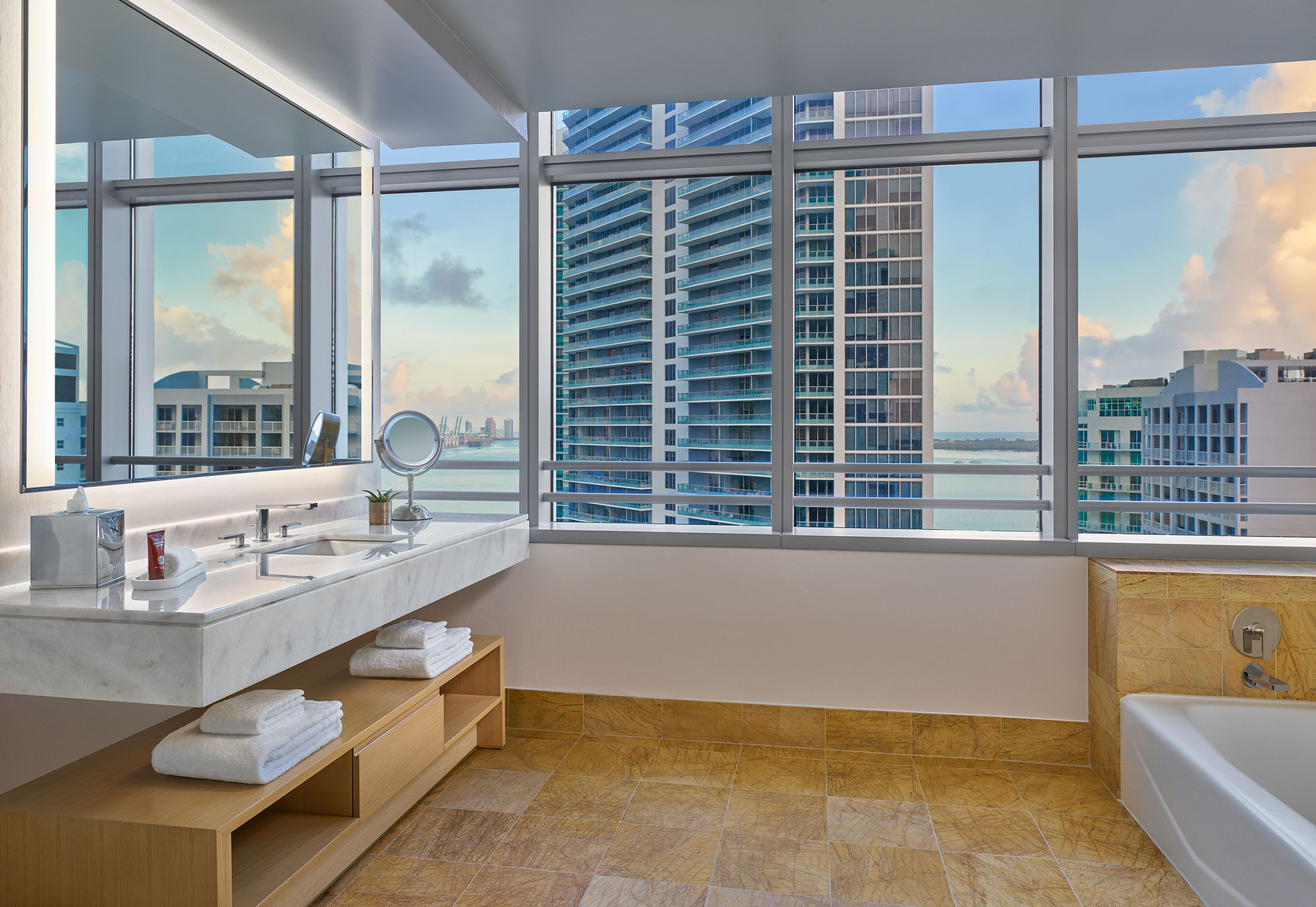 Hotel AKA Brickell Furnished Apartment King Bathroom with Bay View of Miami 